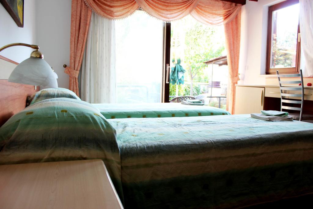 Apartments Cavae Romanae เมดูลิน ภายนอก รูปภาพ
