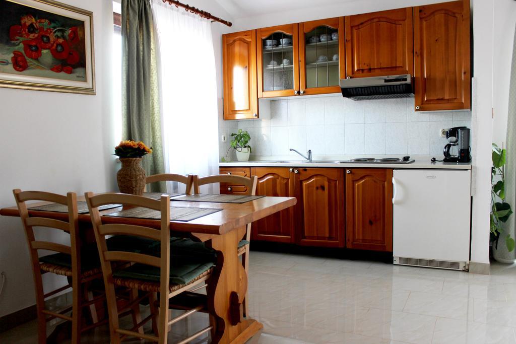 Apartments Cavae Romanae เมดูลิน ภายนอก รูปภาพ